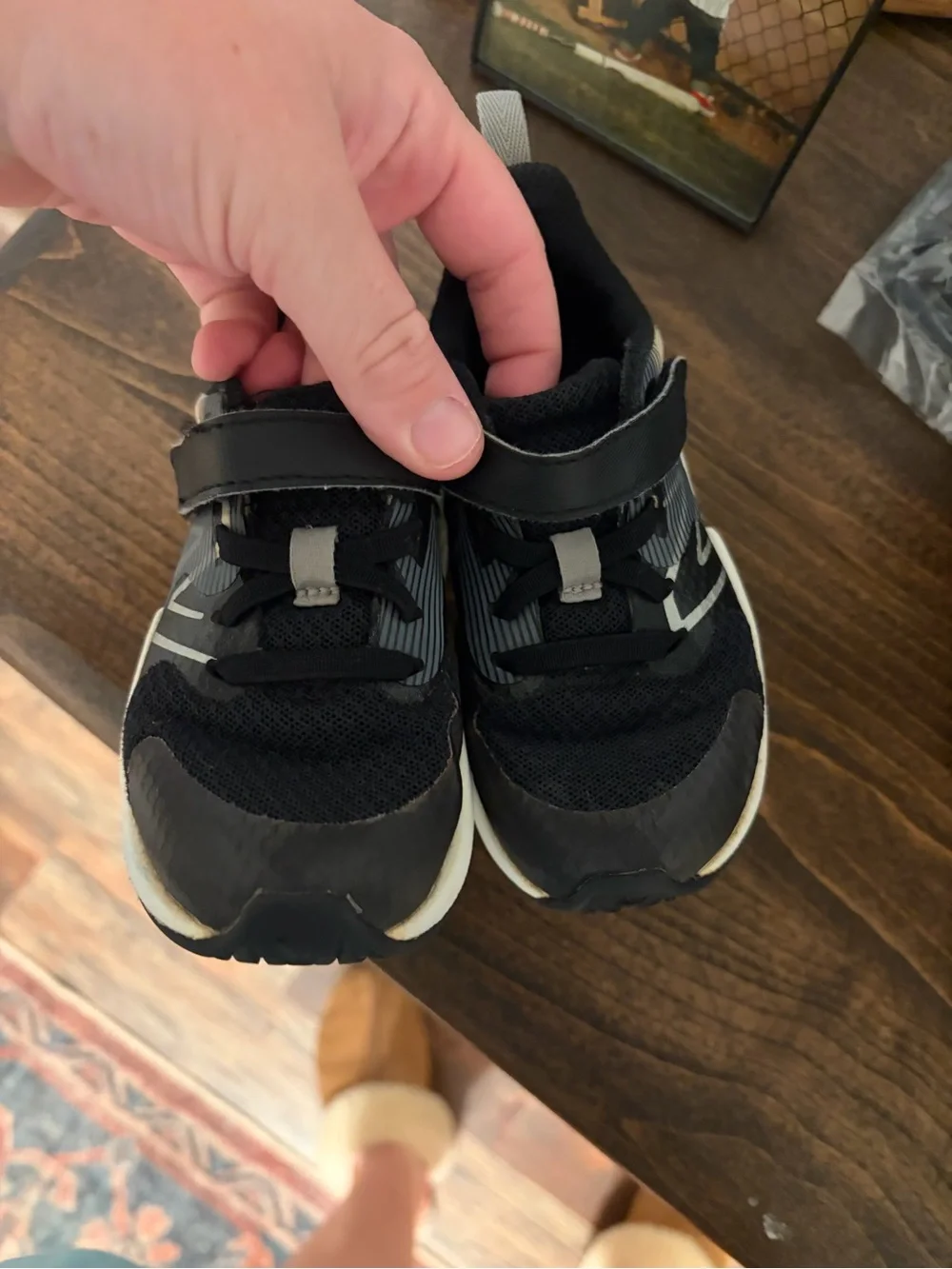 New Balance Rave Run v2 Bungee Lace & Top Straup Toddler Sneakers Black/White 8c